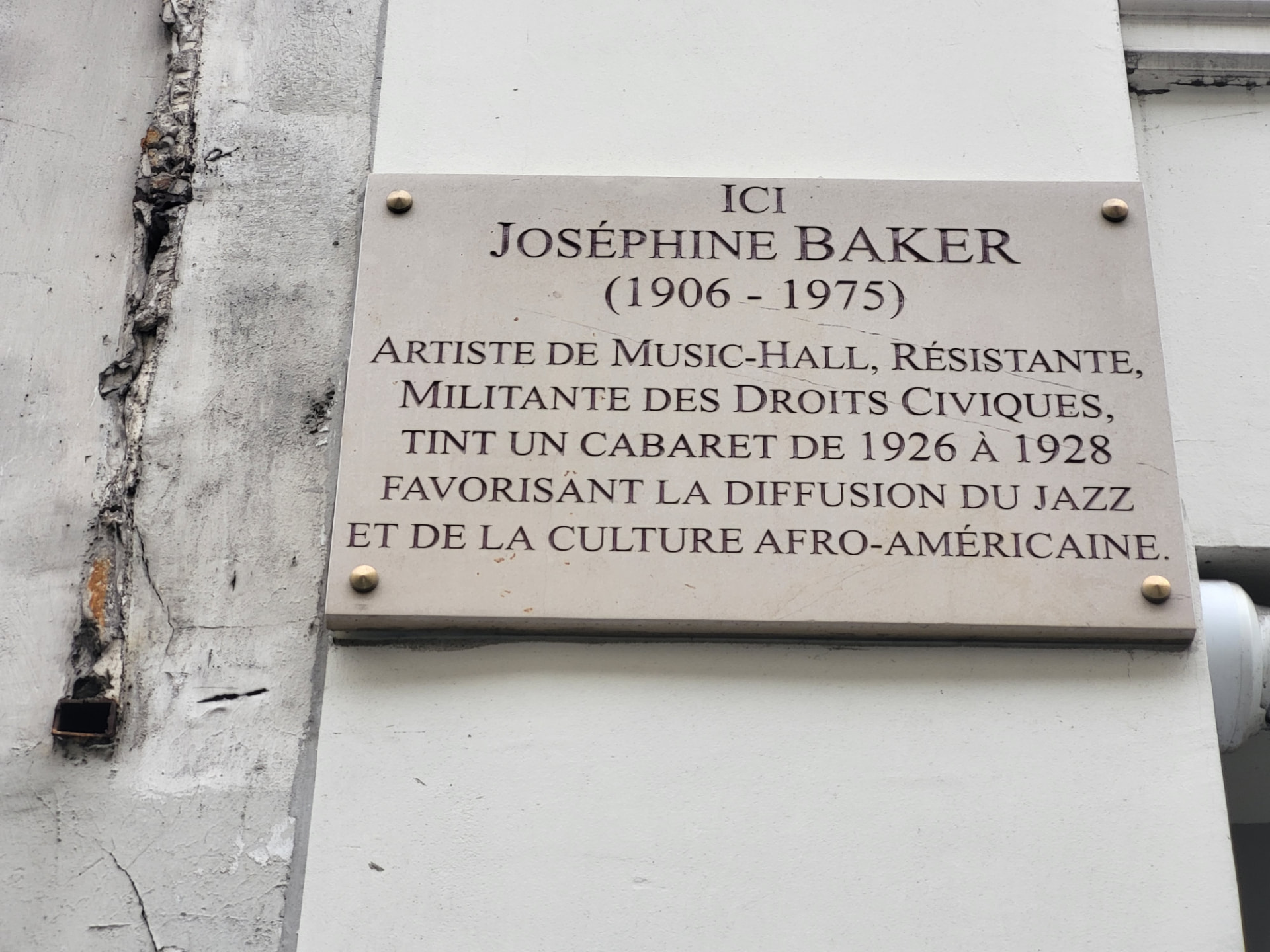Stone plaque marking where Joséphine Baker kept a cabaret from 1926 to 1928